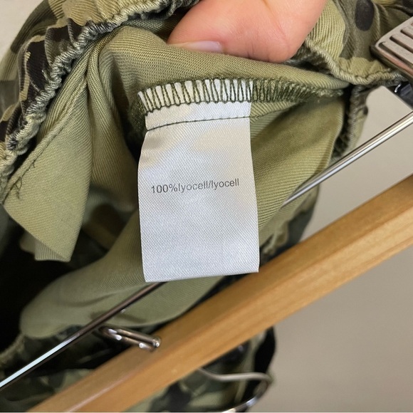 Pam & Gela Green Camouflage Print Cargo Cropped Military Pull On Pants Size S - Picture 8 of 13